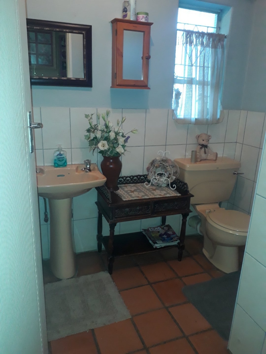 5 Bedroom Property for Sale in Sasolburg Free State